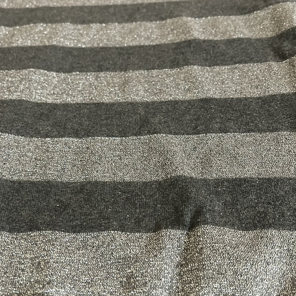 Rue 21 black and sparkly silver striped V-neck sweater, size L - Picture 5 of 6